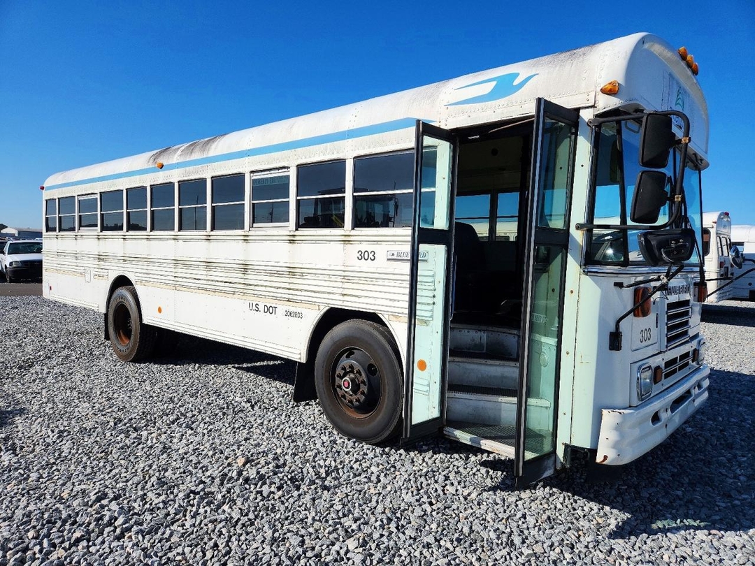 منظر 1999 BLUEBIRD ALLAMRICAN - BUS، زاوية 1
