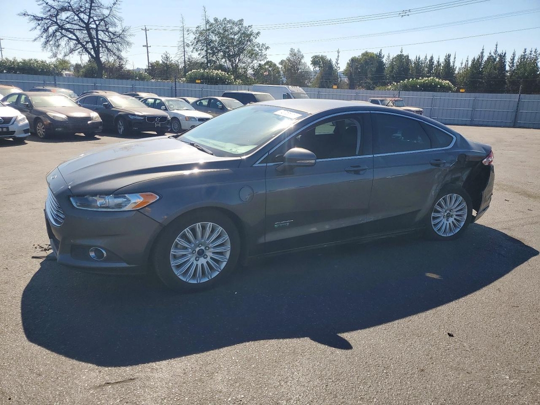 Vista de 2016 FORD FUSION SE PHEV, ángulo 1