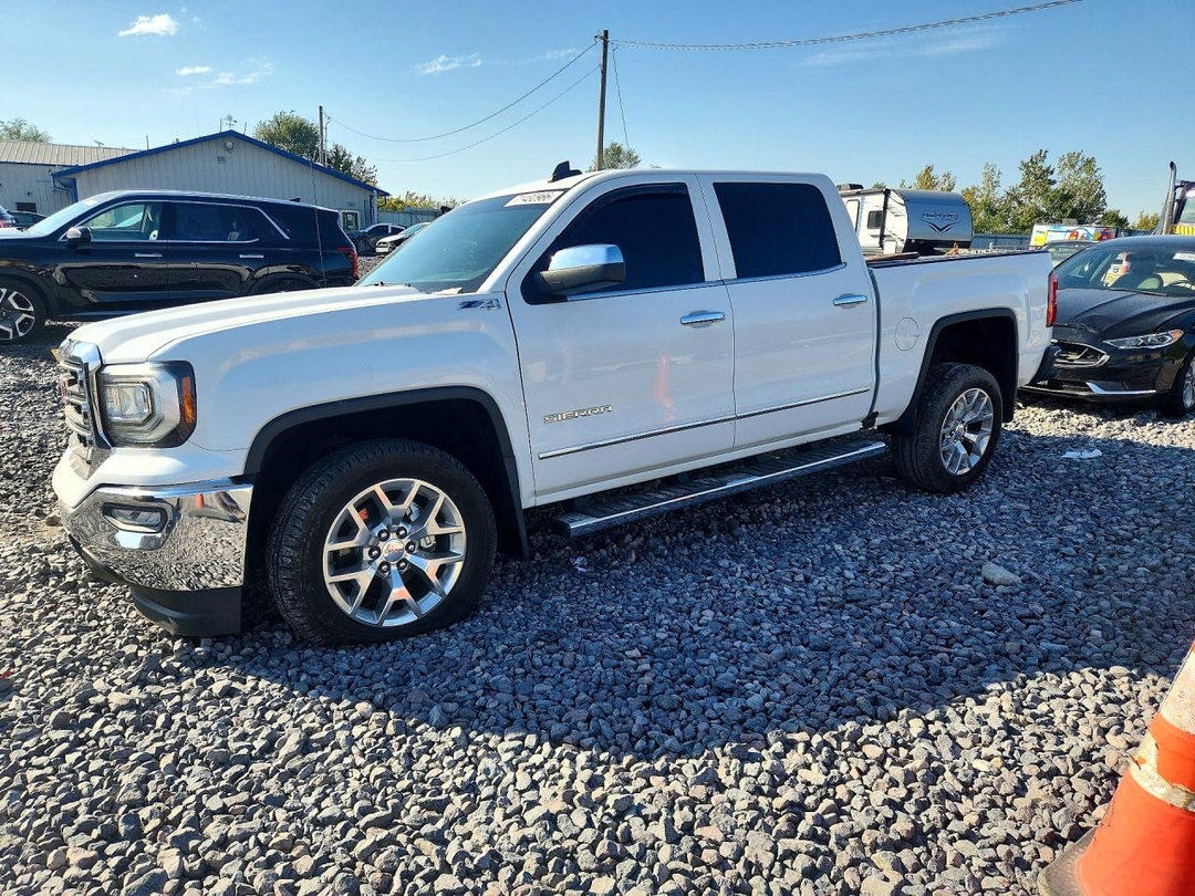 Vue de 2016 GMC SIERRA K1500 SLE, angle 1
