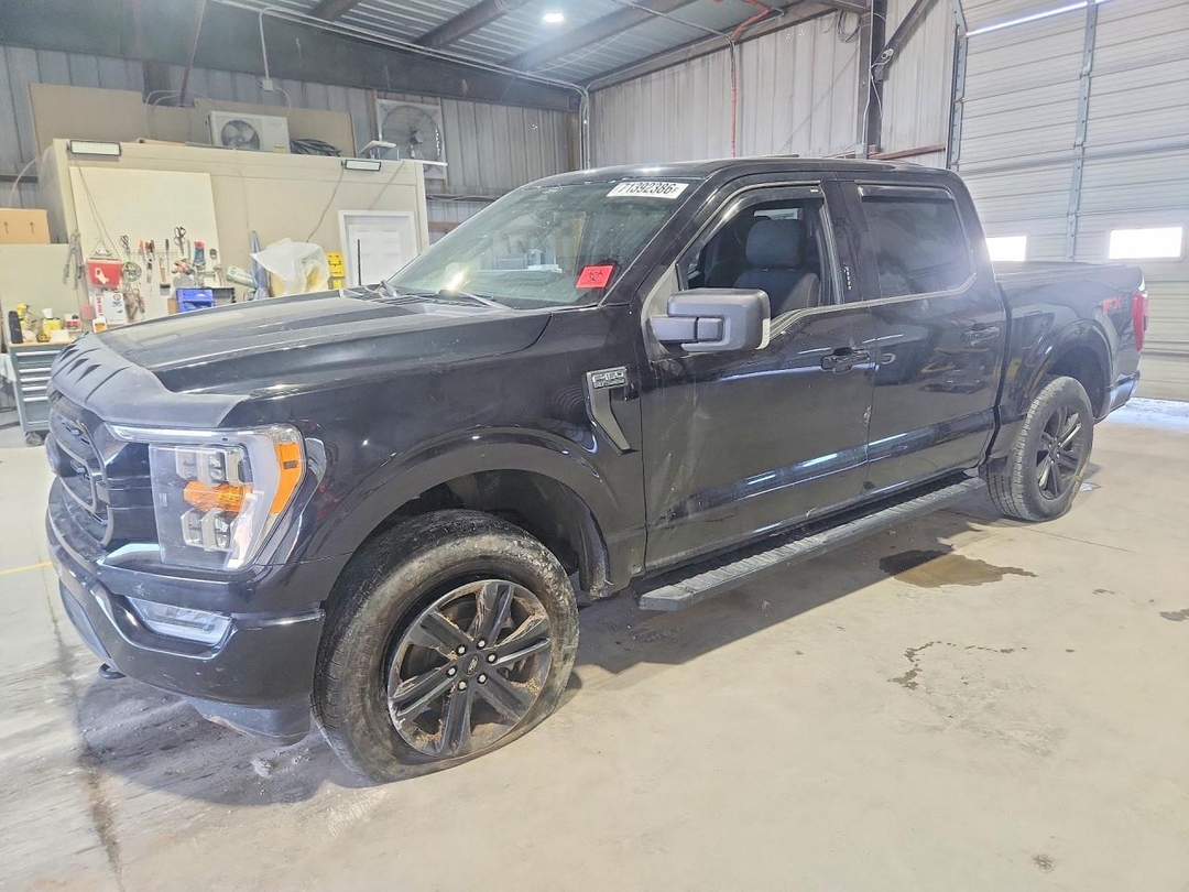 منظر 2021 FORD F150 SUPERCREW، زاوية 1