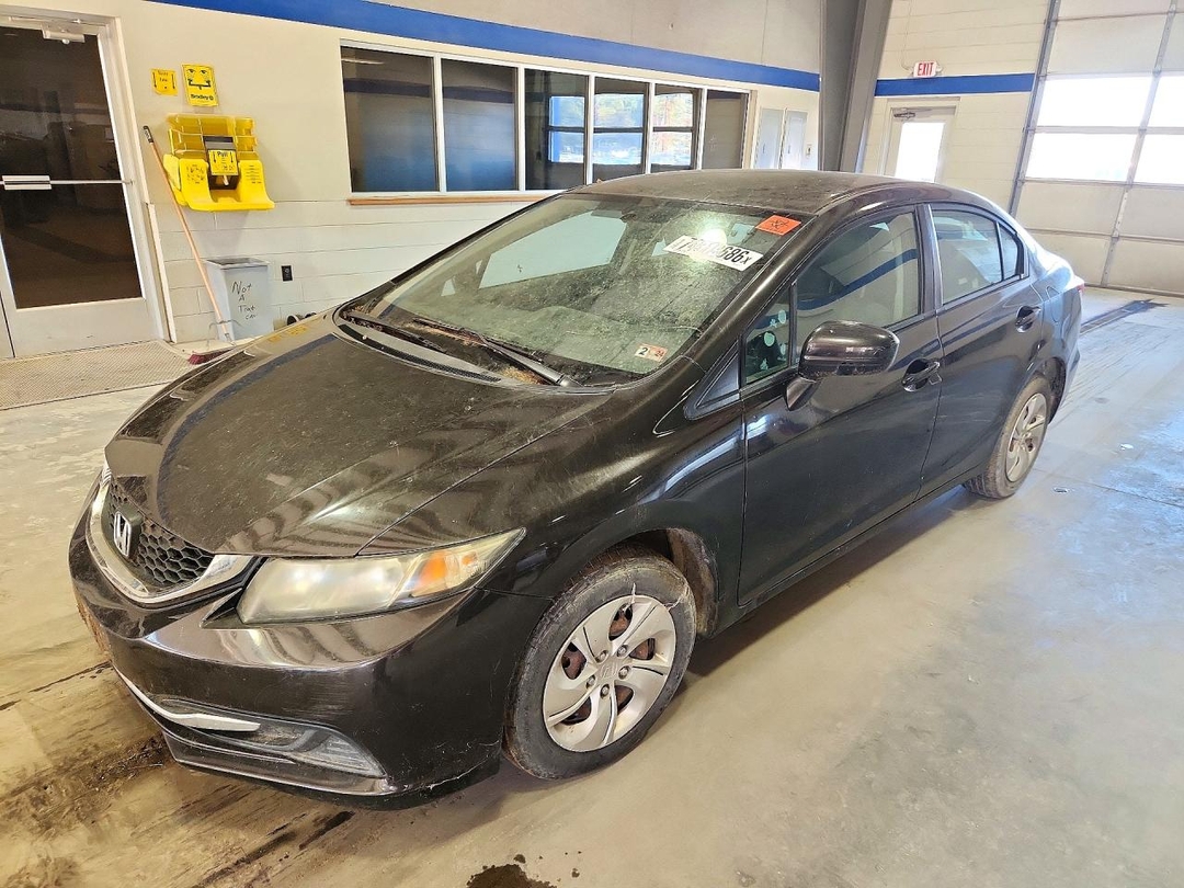 Вид 2014 HONDA CIVIC LX, угол 1