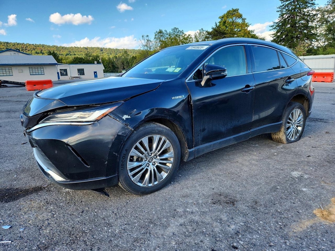 Vue de 2021 TOYOTA VENZA XLE, angle 1