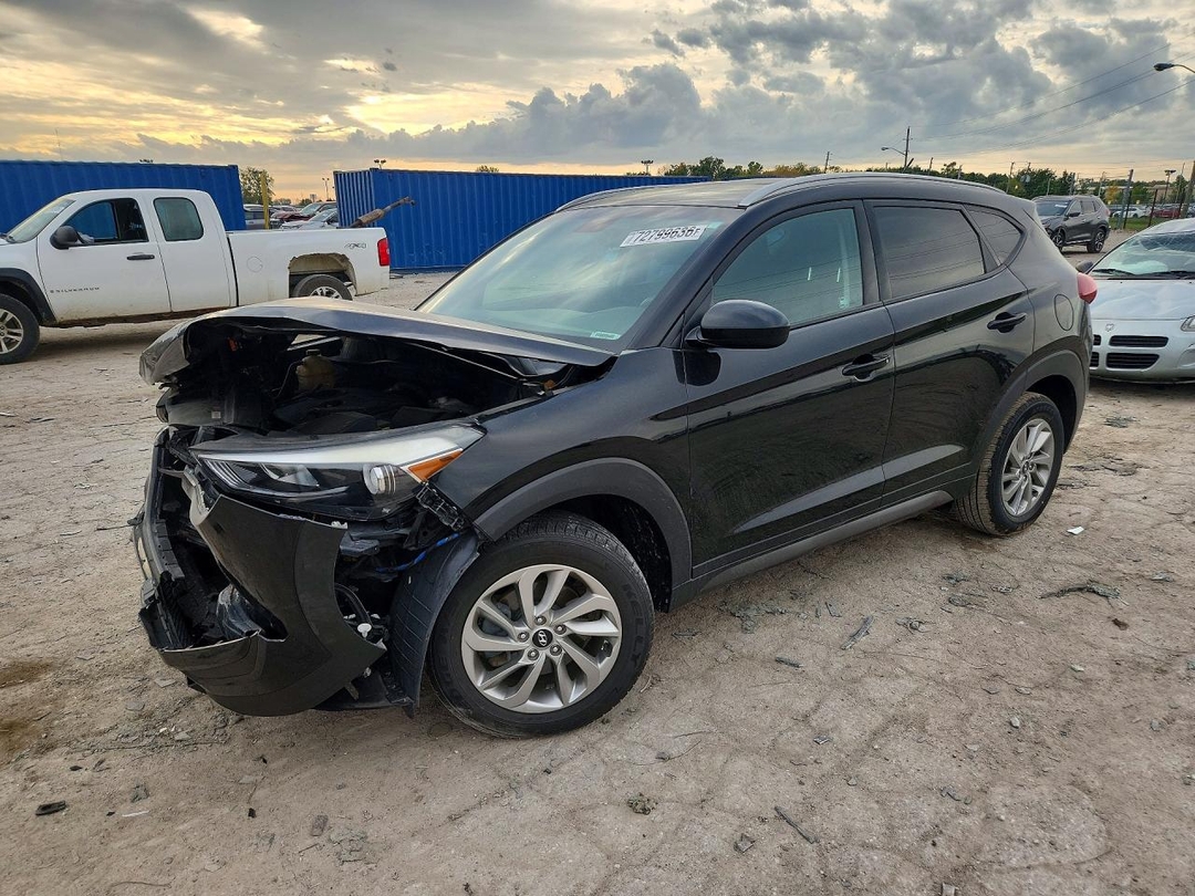 Vue de 2016 HYUNDAI TUCSON SE, angle 1