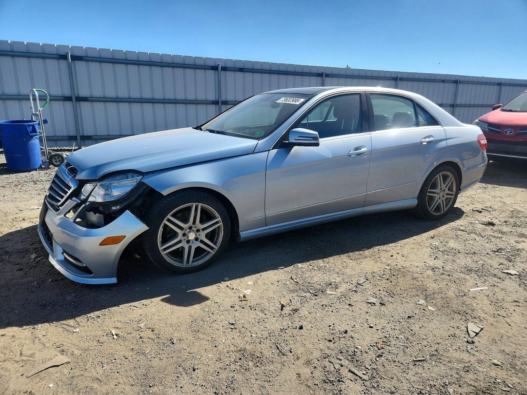 Вид 2013 MERCEDES-BENZ E 350 4MATIC, угол 1