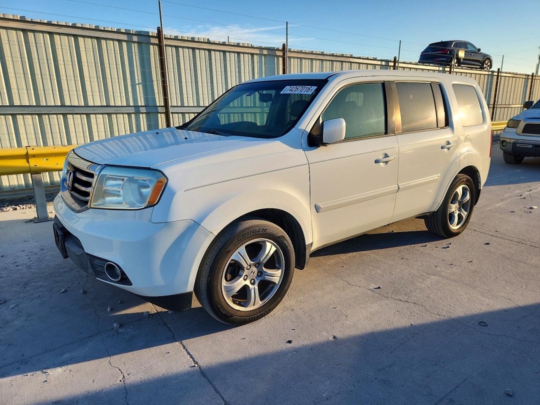 Vista de 2013 HONDA PILOT EXL, ángulo 1