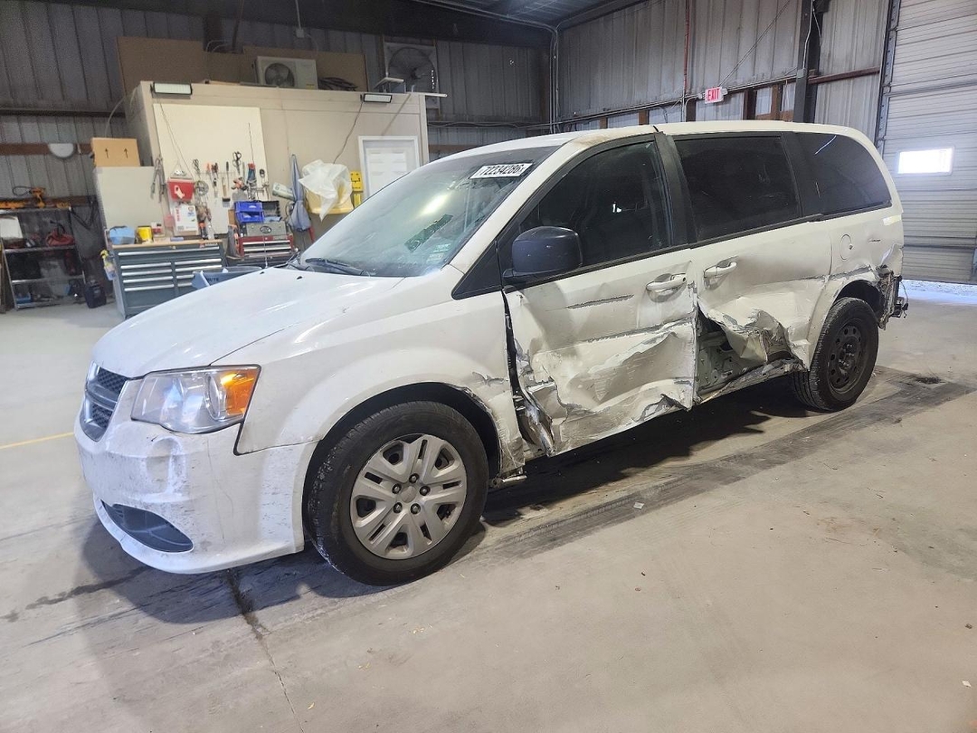 Вид 2018 DODGE GRAND CARAVAN SE, угол 1