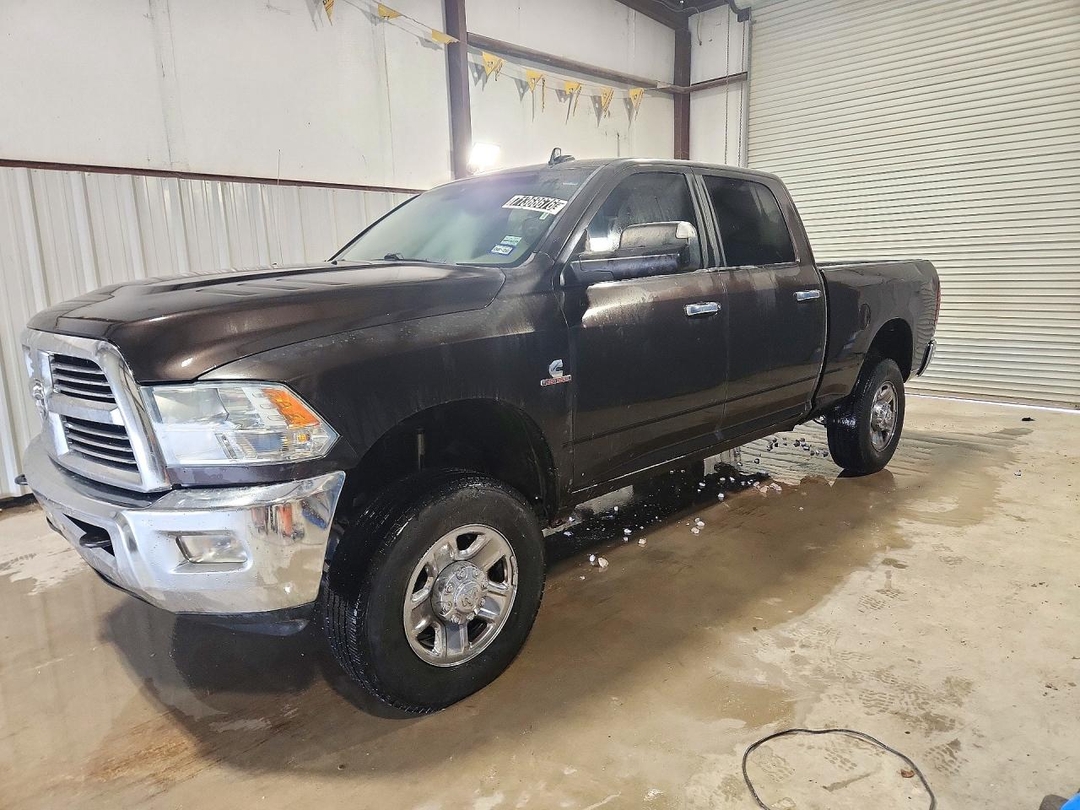 Vue de 2016 RAM 2500 SLT, angle 1