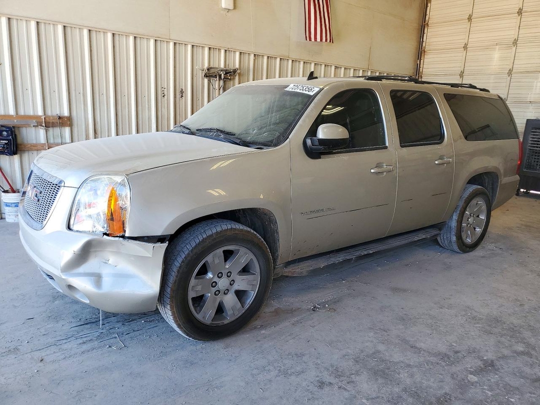 Вид 2013 GMC YUKON XL C1500 SLE, угол 1