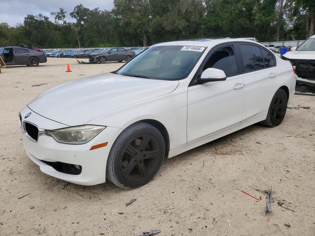2013 BMW 328 XI view, angle 1