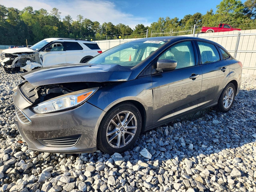 Vue de 2018 FORD FOCUS SE, angle 1