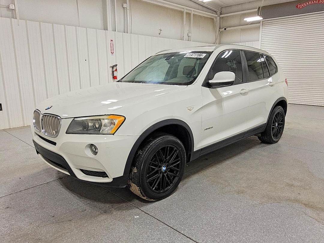 2013 BMW X3 XDRIVE28I view, angle 1
