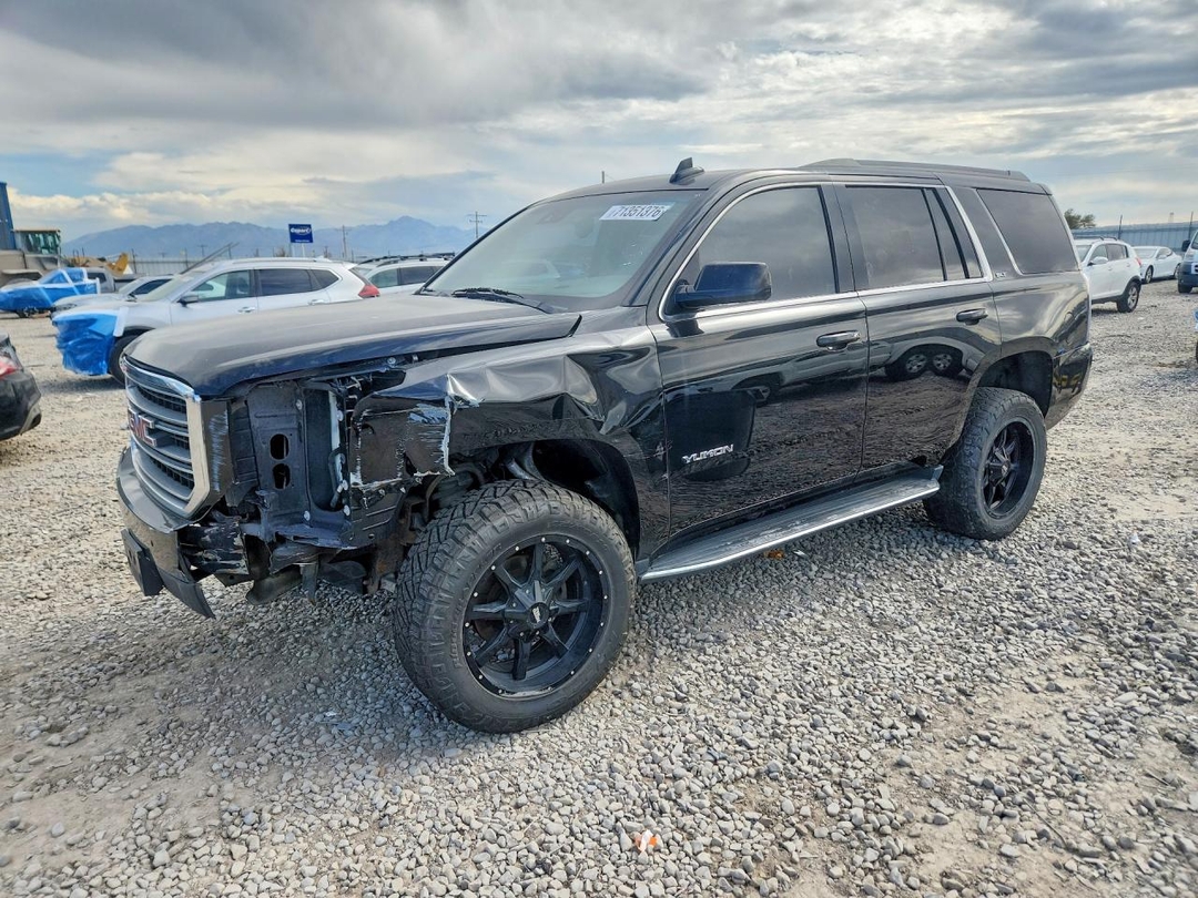 Vedere 2020 GMC YUKON SLT, unghi 1