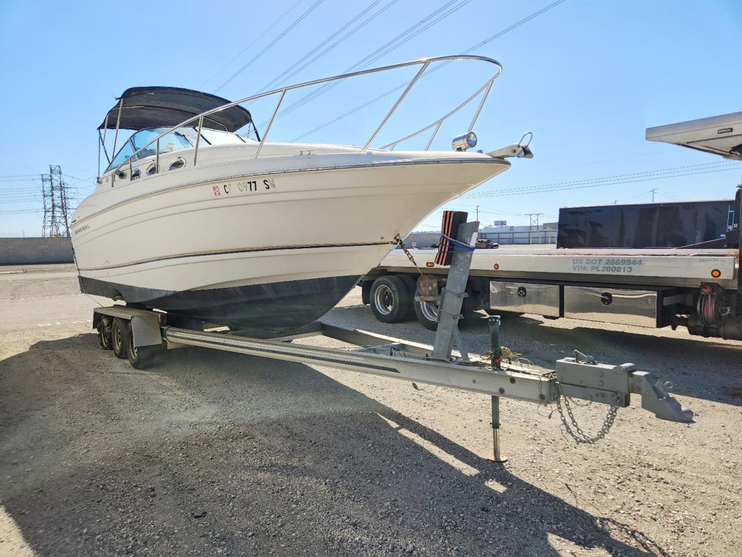 Vue de 2000 REGAL SPEED BOAT, angle 1