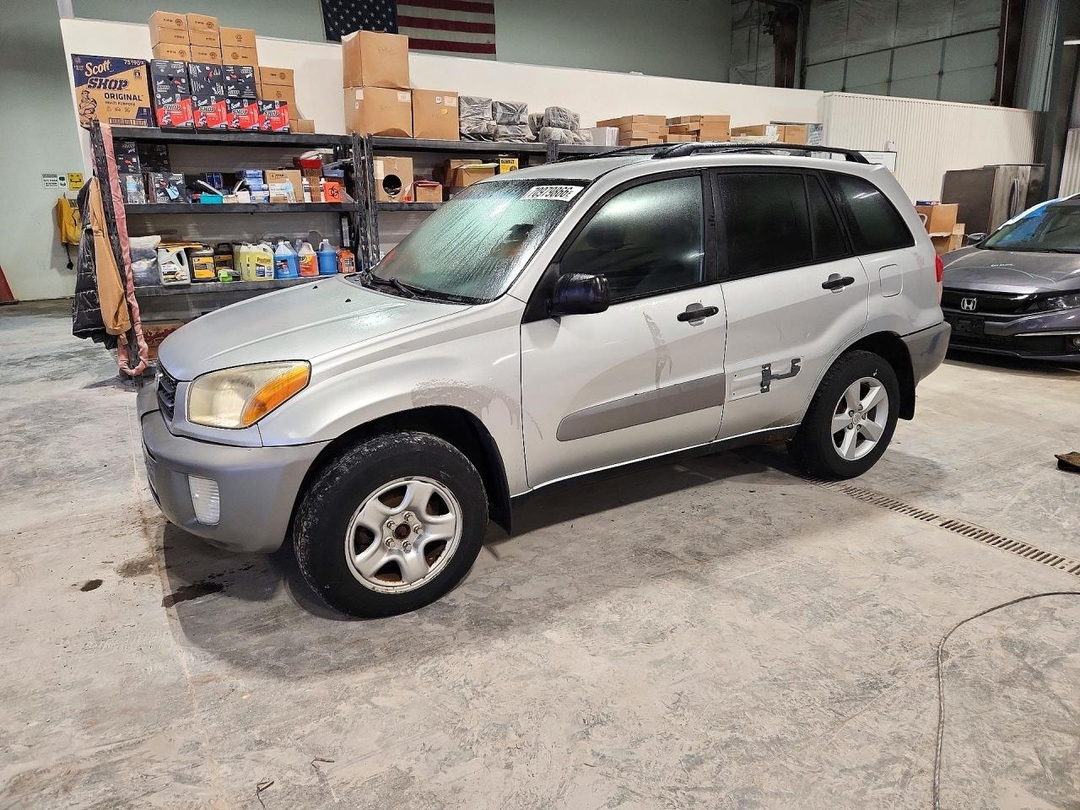 Vue de 2002 TOYOTA RAV4 BASE, angle 1