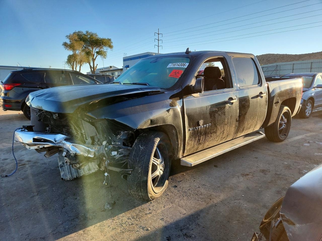 Vue de 2012 CHEVROLET SILVERADO C1500 LS, angle 1