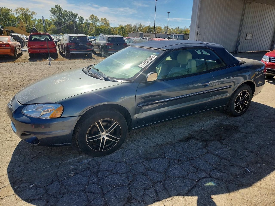 Vue de 2001 CHRYSLER SEBRING LIMITED, angle 1