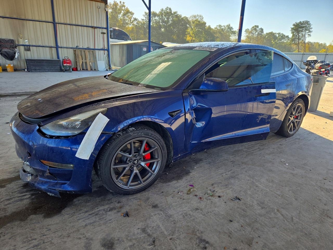 Vue de 2023 TESLA MODEL 3, angle 1