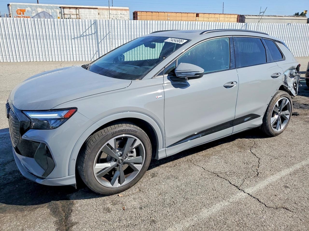 منظر 2024 AUDI Q4 E-TRON PREMIUM PLUS، زاوية 1