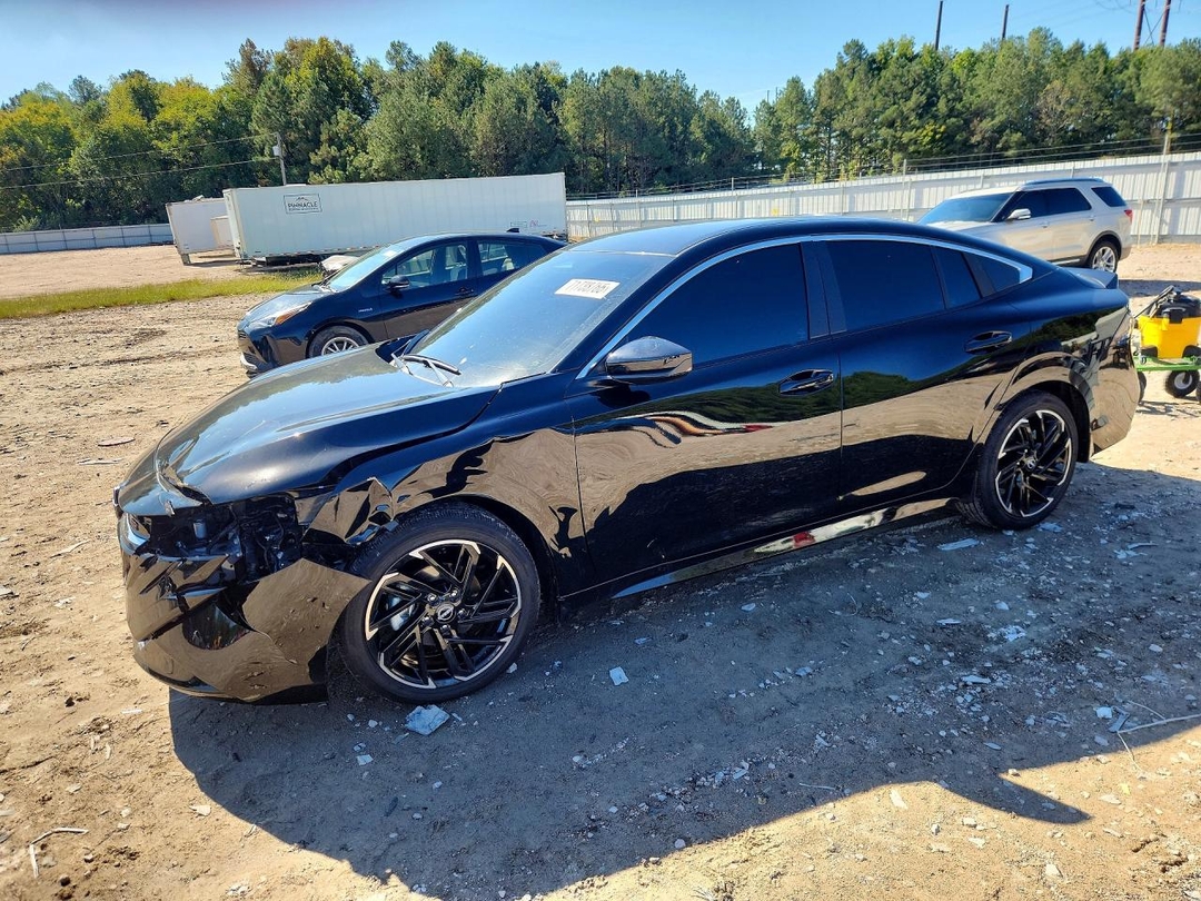 Вид 2026 NISSAN SENTRA SR, угол 1