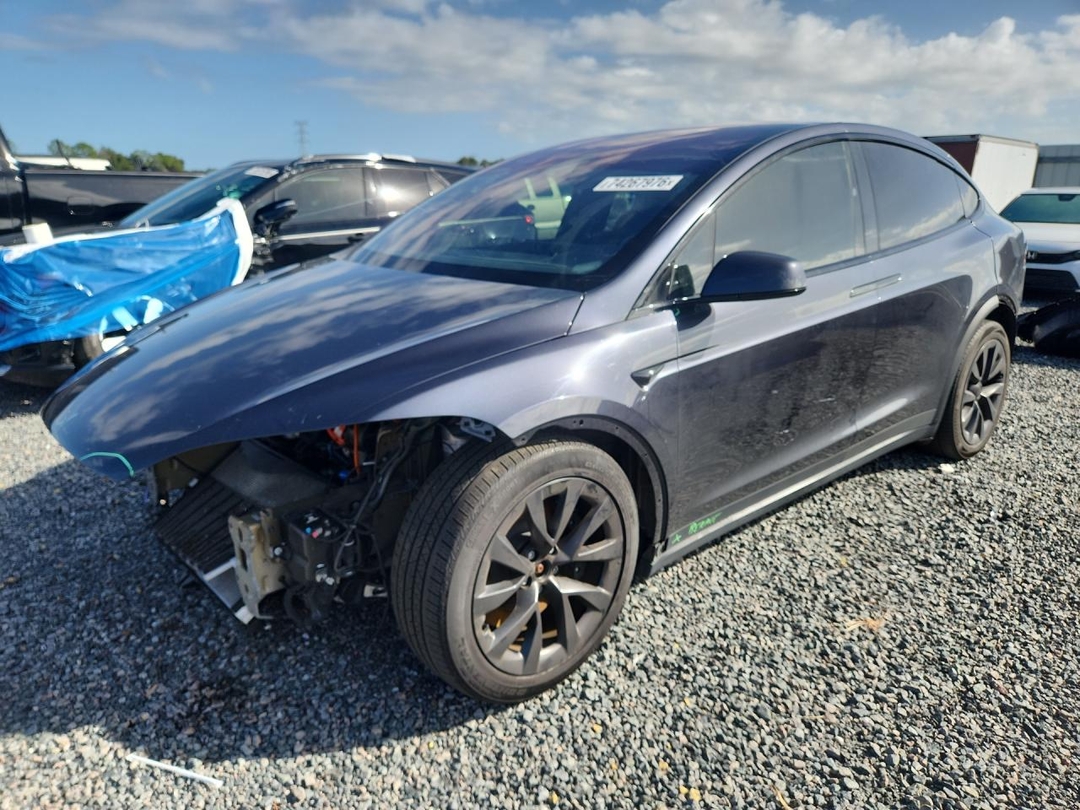 Вид 2023 TESLA MODEL X, угол 1