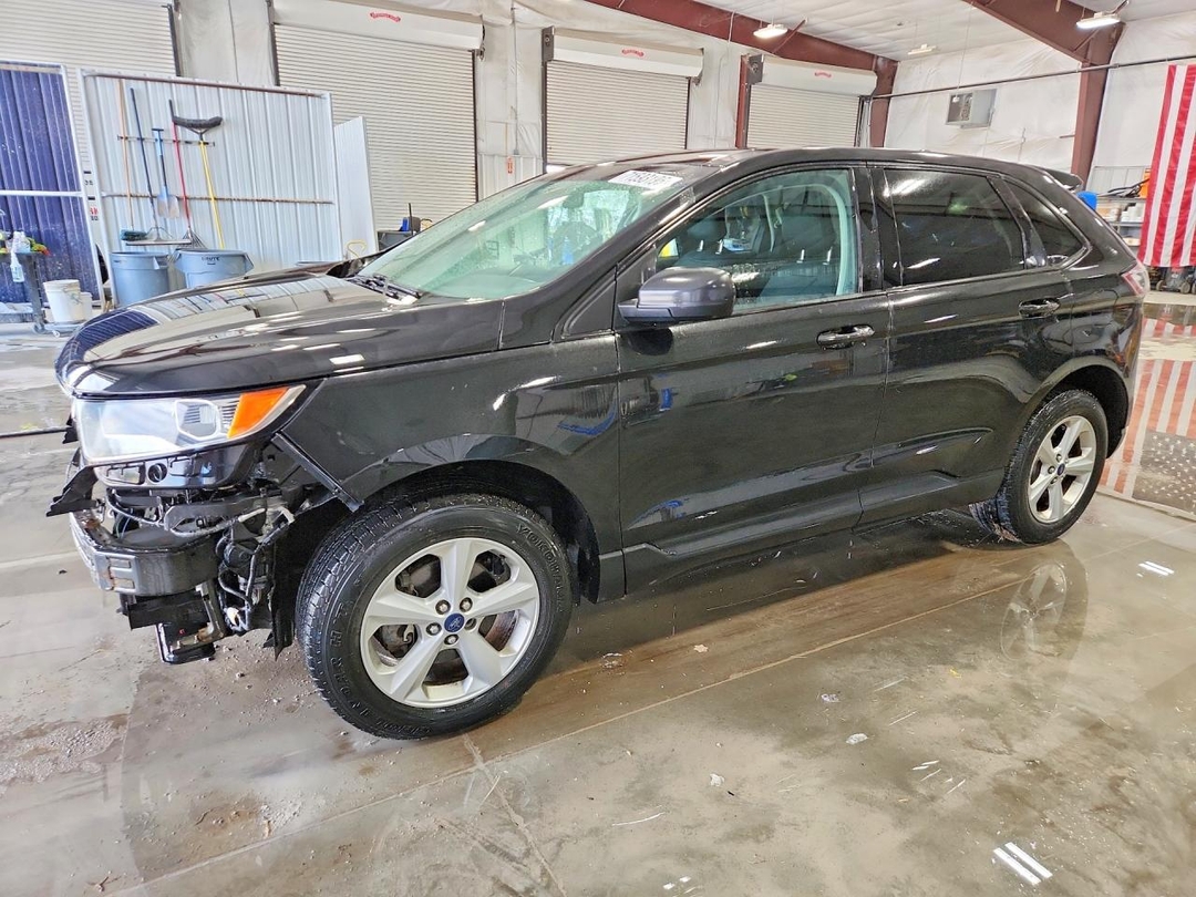 Vue de 2015 FORD EDGE SE, angle 1