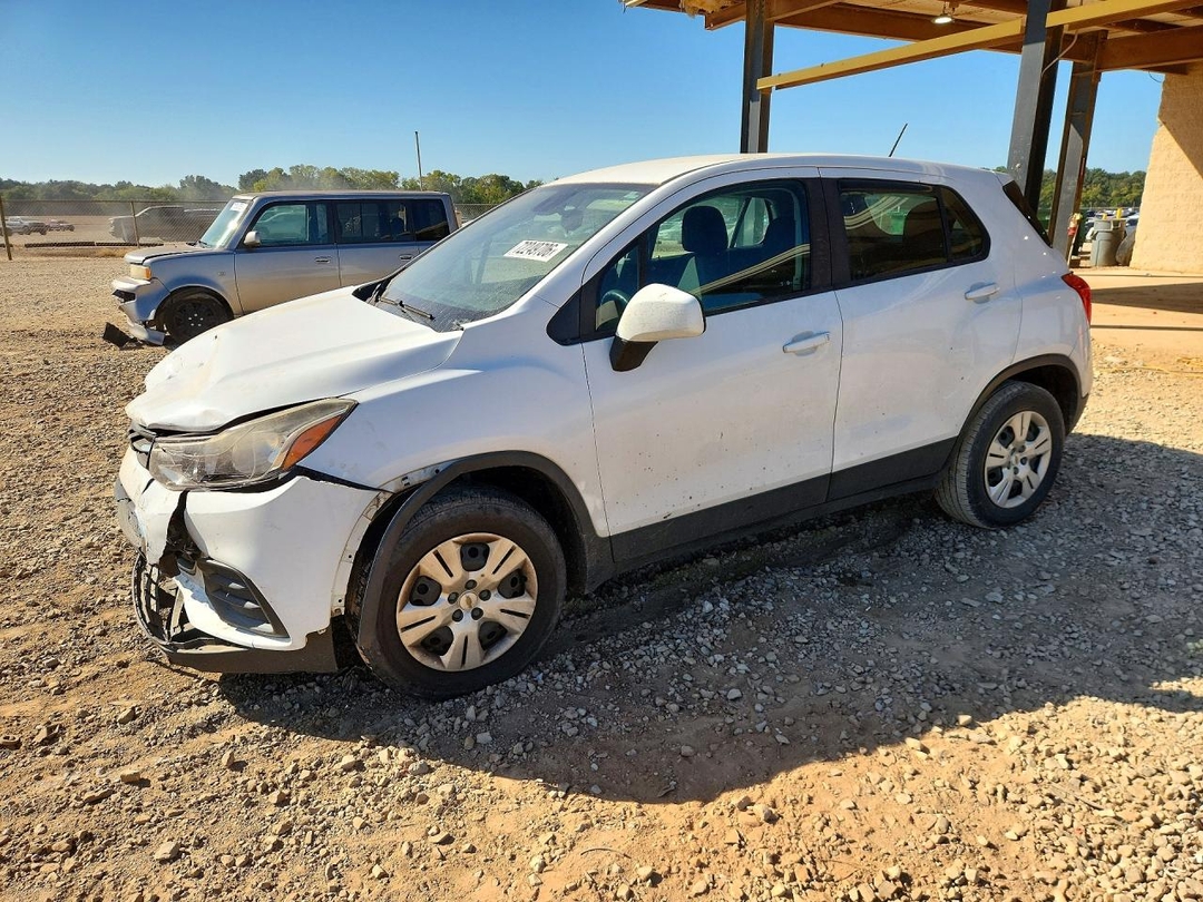 Vista de 2017 CHEVROLET TRAX LS, ángulo 1