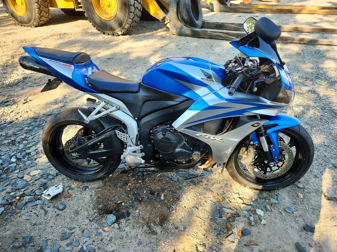 منظر 2007 HONDA CBR600 RR، زاوية 1