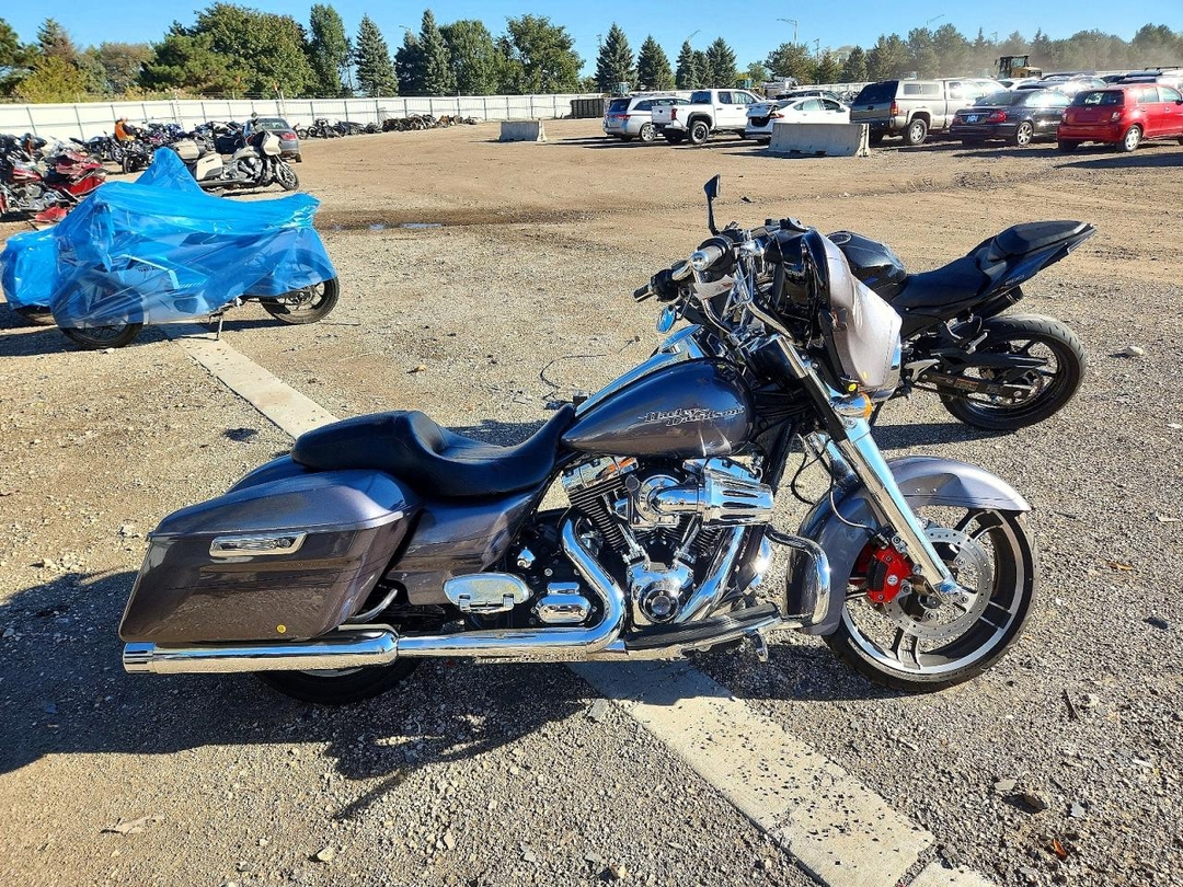 Вид 2014 HARLEY-DAVIDSON FLHXS STREET GLIDE SPECIAL, угол 1