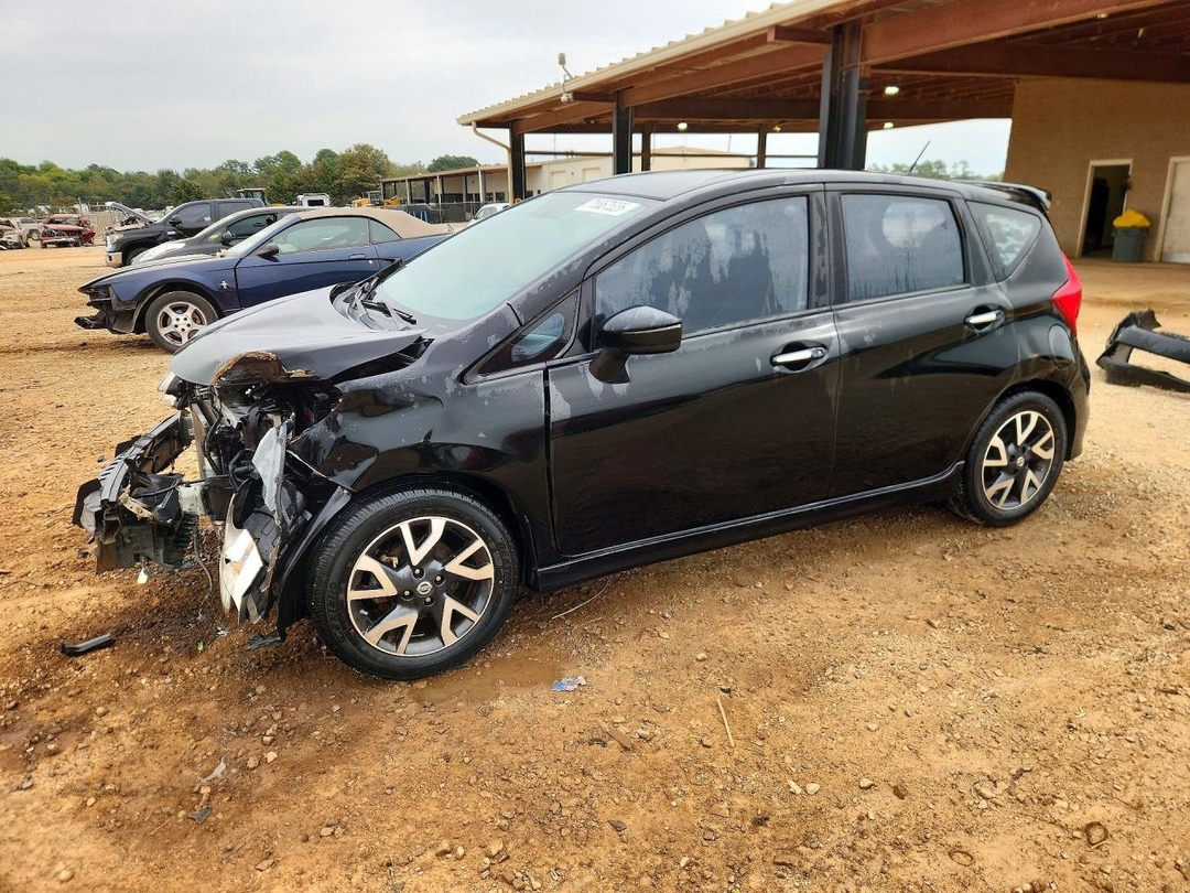 Вид 2016 NISSAN VERSA NOTE SR, угол 1