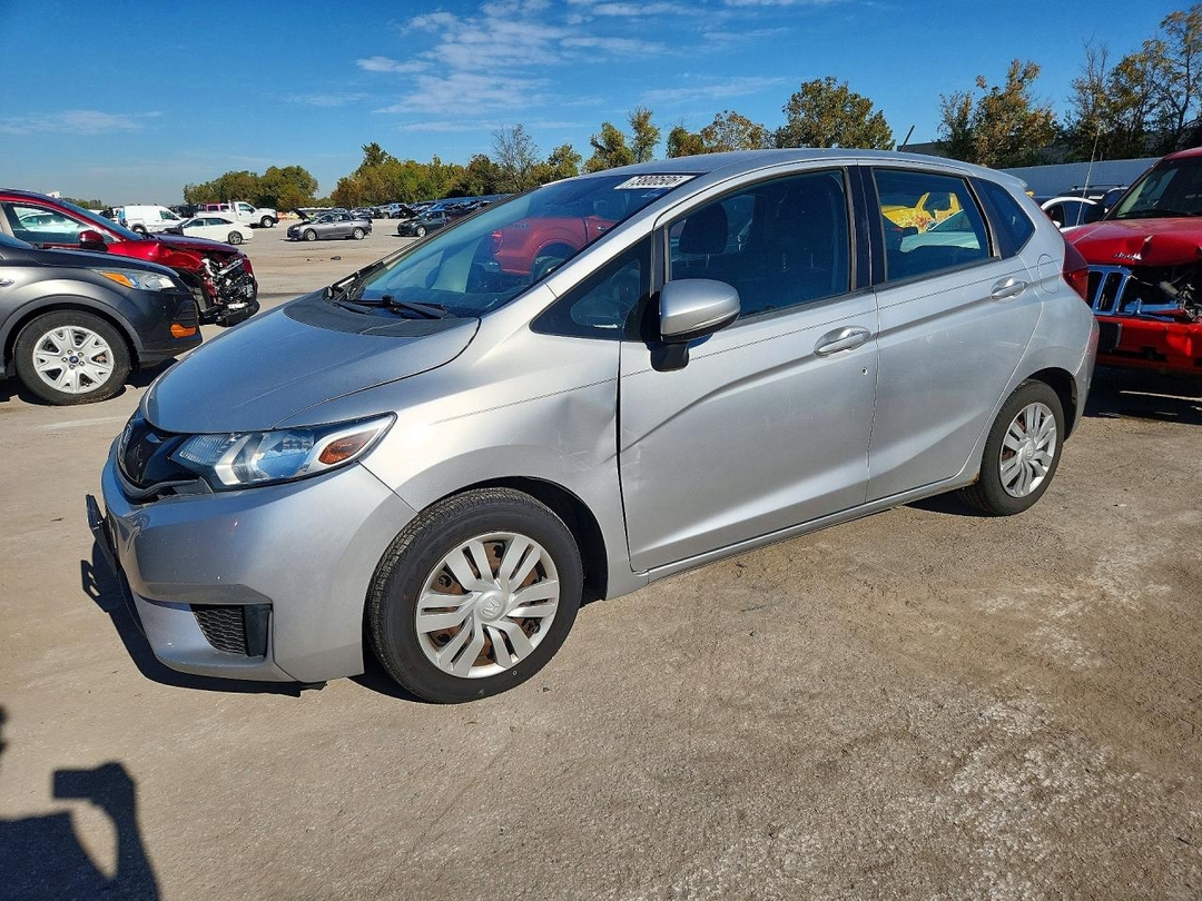 منظر 2015 HONDA FIT LX، زاوية 1