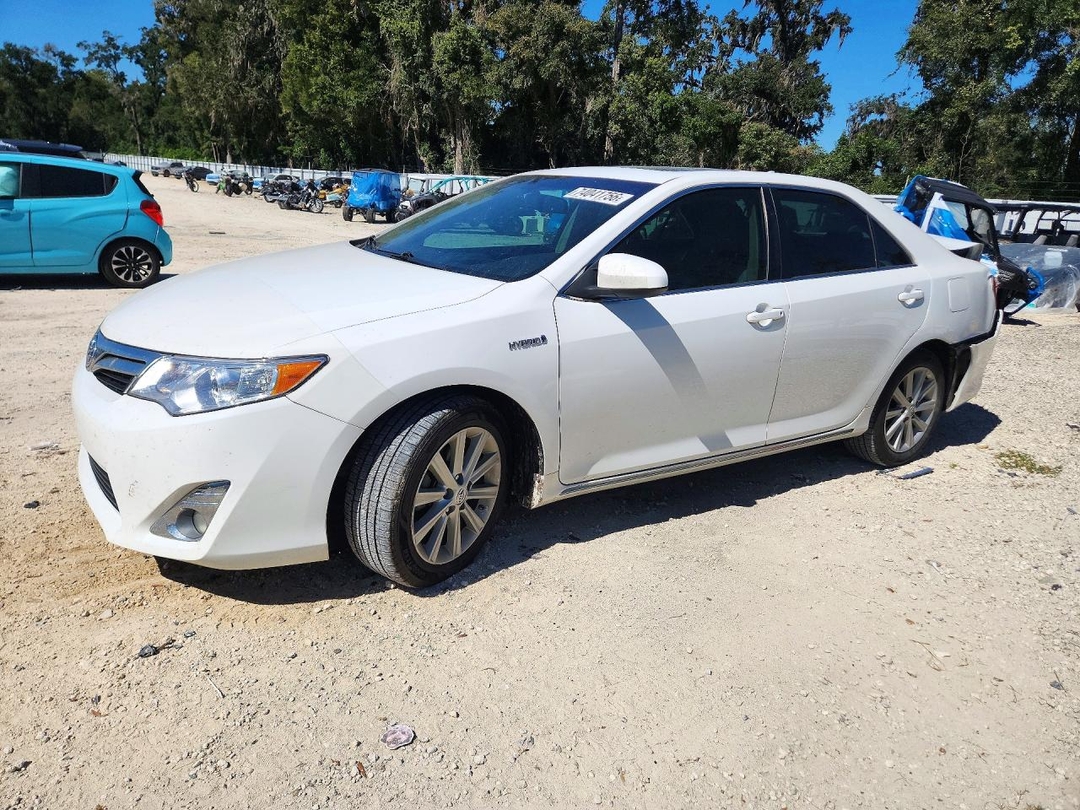 Vista de 2014 TOYOTA CAMRY HYBRID XLE, ángulo 1