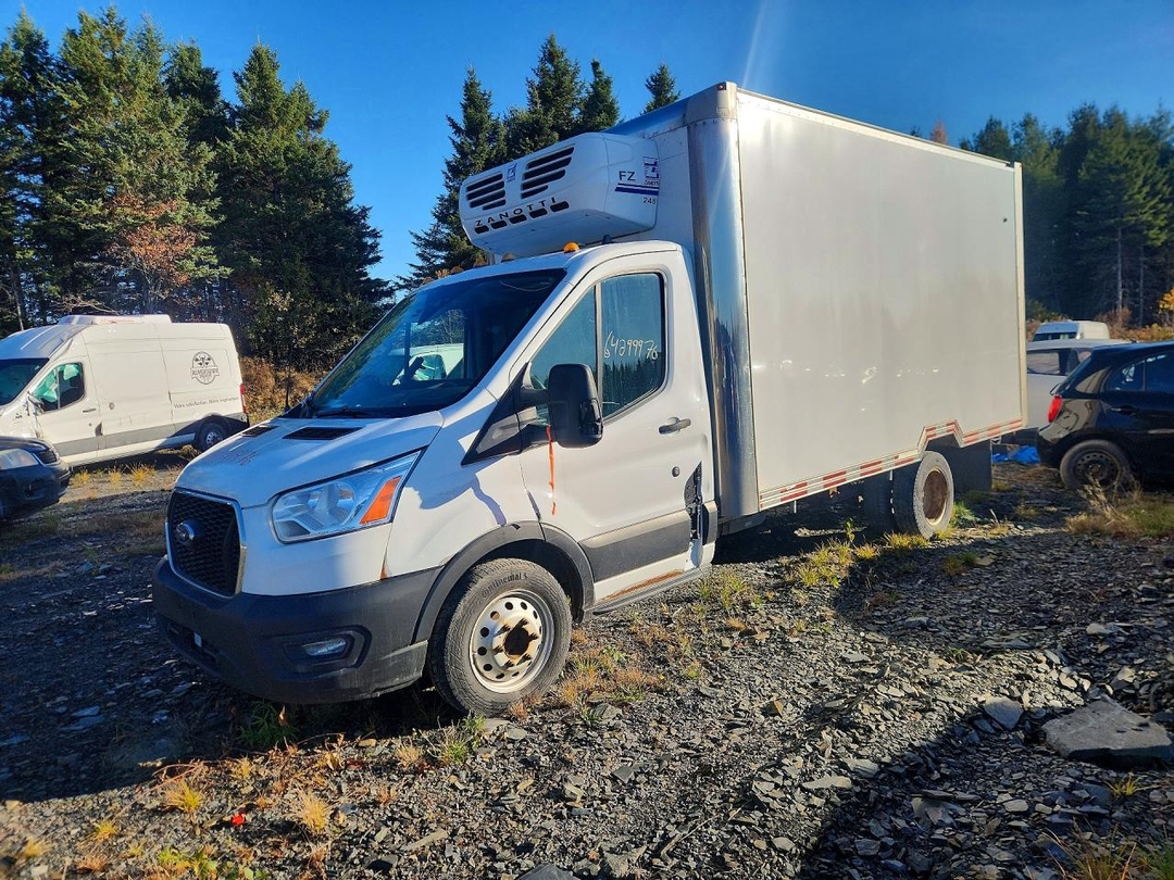 Вид 2020 FORD TRANSIT T-350 HD, угол 1