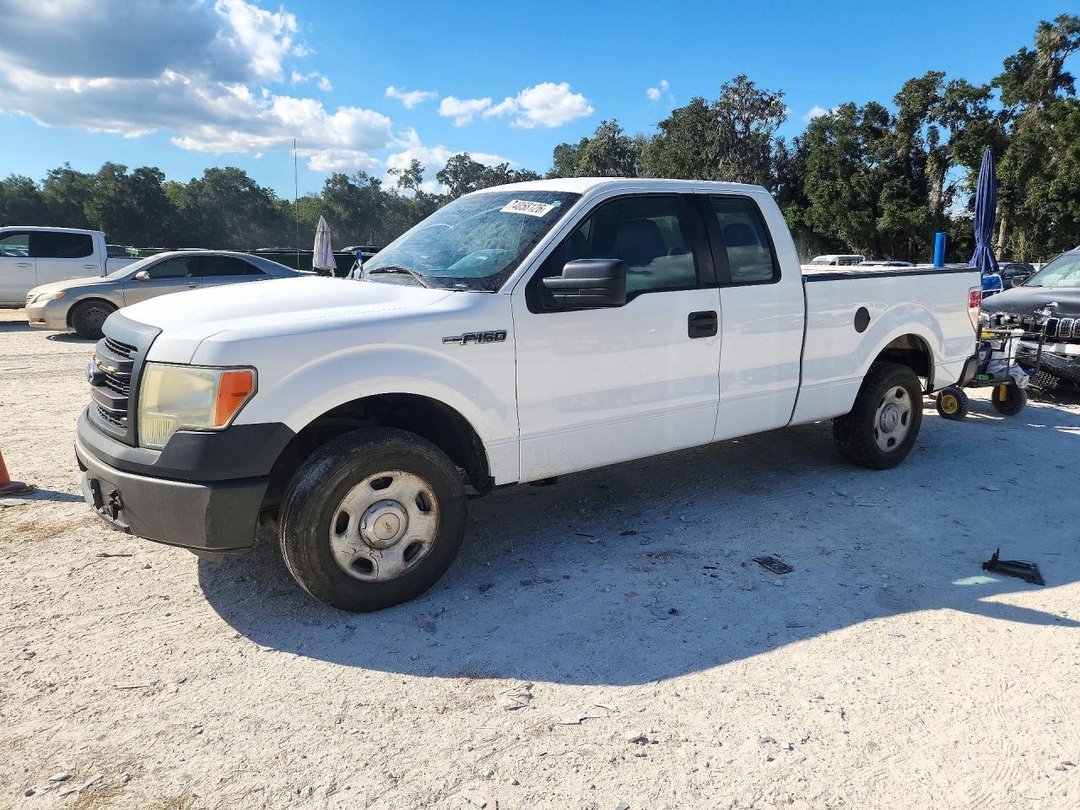 Вид 2014 FORD F150 SUPER CAB, угол 1