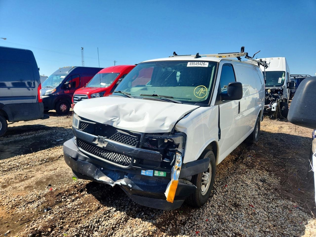 Vista de 2019 CHEVROLET EXPRESS G2500, ángulo 1