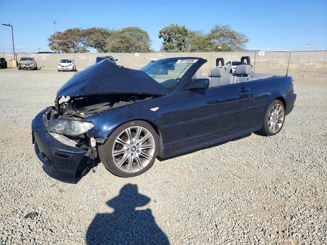 منظر 2006 BMW 330 CI، زاوية 1