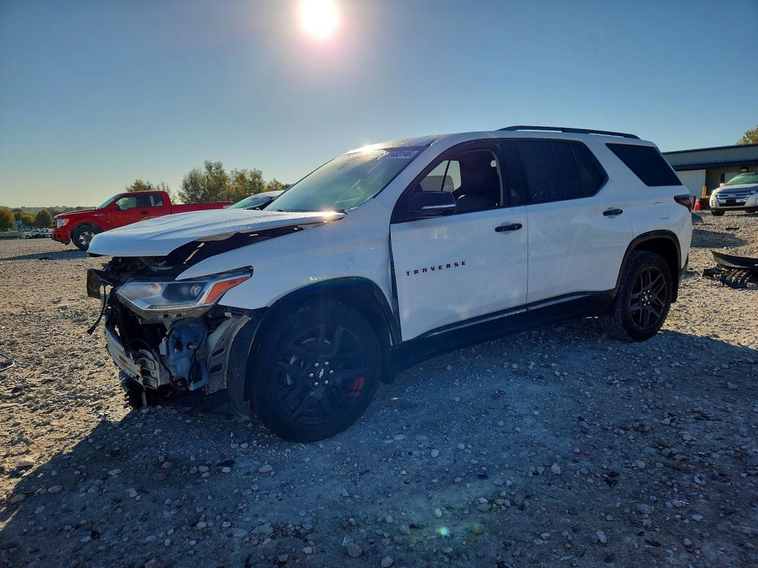 Vista de 2020 CHEVROLET TRAVERSE PREMIER, ángulo 1