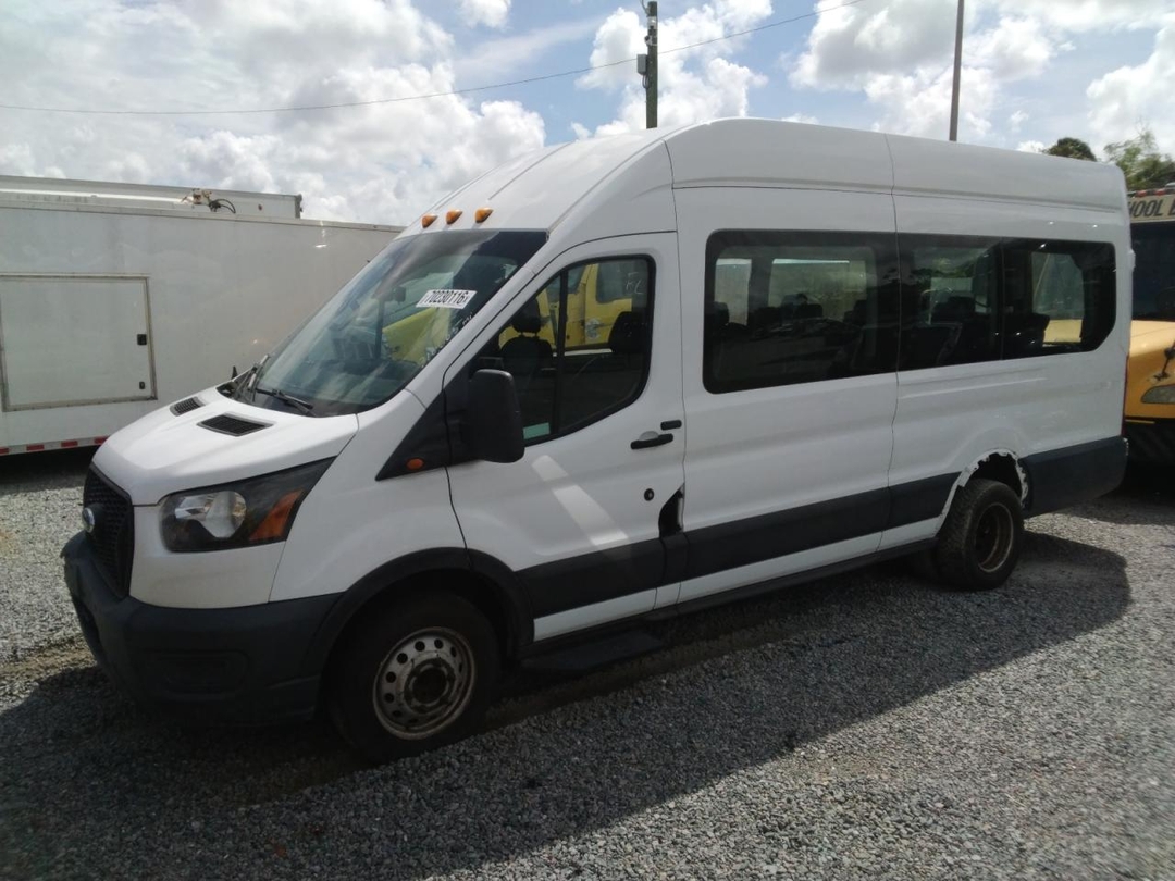 Vista de 2021 FORD TRANSIT T-350 HD, ángulo 1