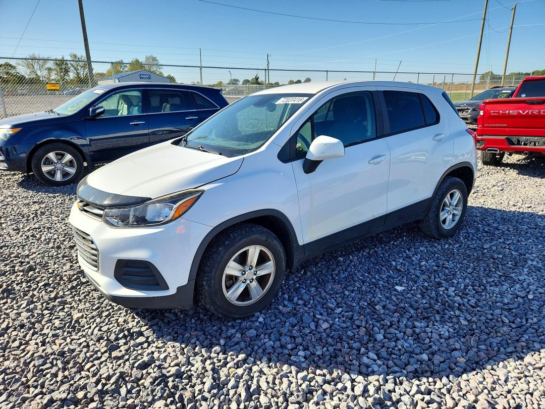 منظر 2017 CHEVROLET TRAX LS، زاوية 1