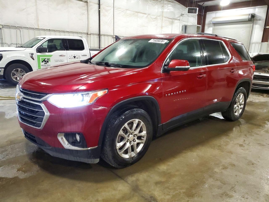 Vue de 2020 CHEVROLET TRAVERSE LT, angle 1
