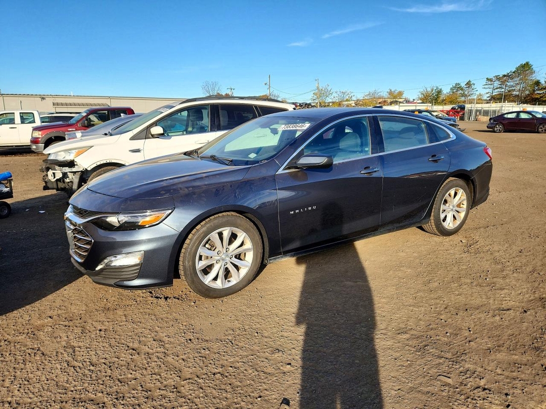 Вид 2020 CHEVROLET MALIBU LT, угол 1