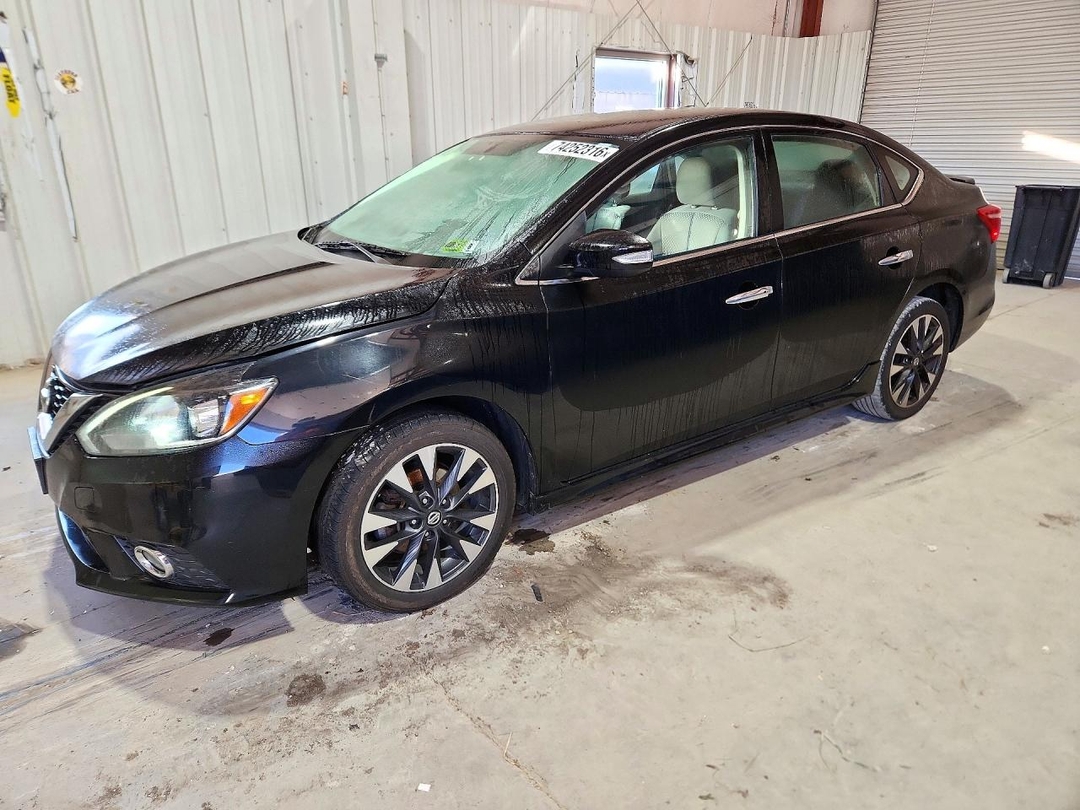 2019 NISSAN SENTRA SR view, angle 1