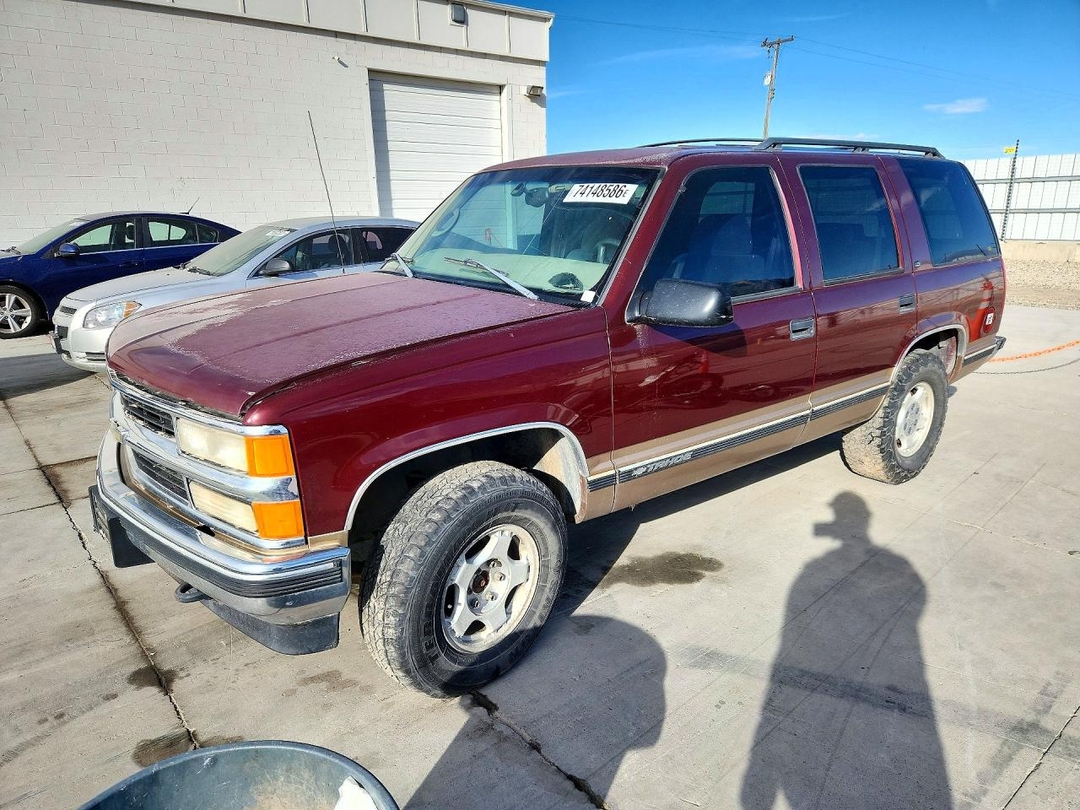 Vue de 1999 CHEVROLET TAHOE K1500, angle 1