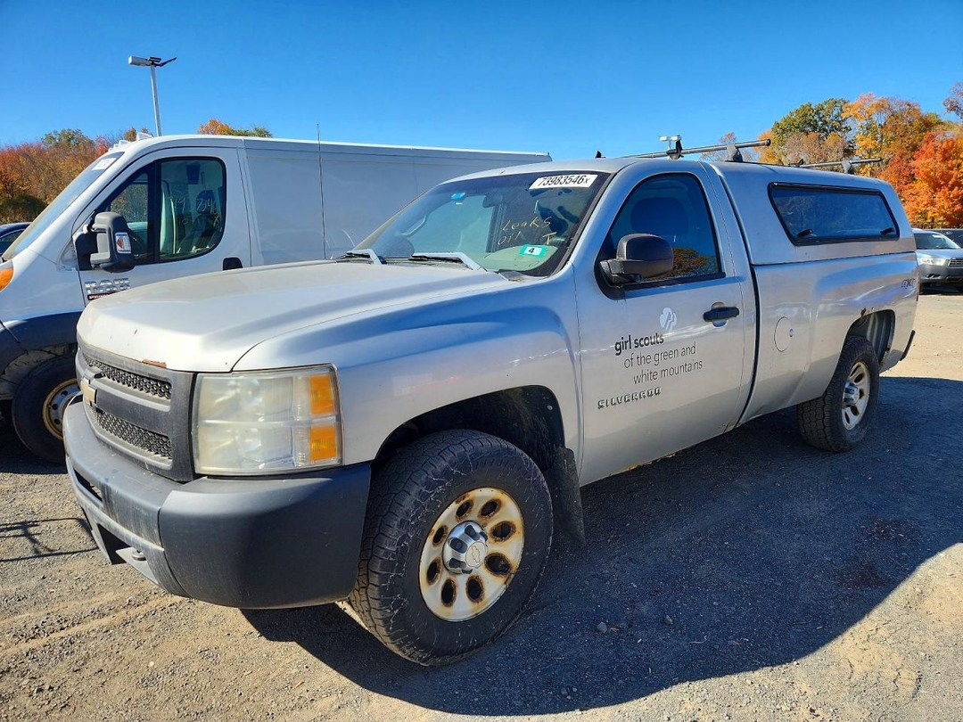 Vue de 2010 CHEVROLET SILVERADO K1500, angle 1