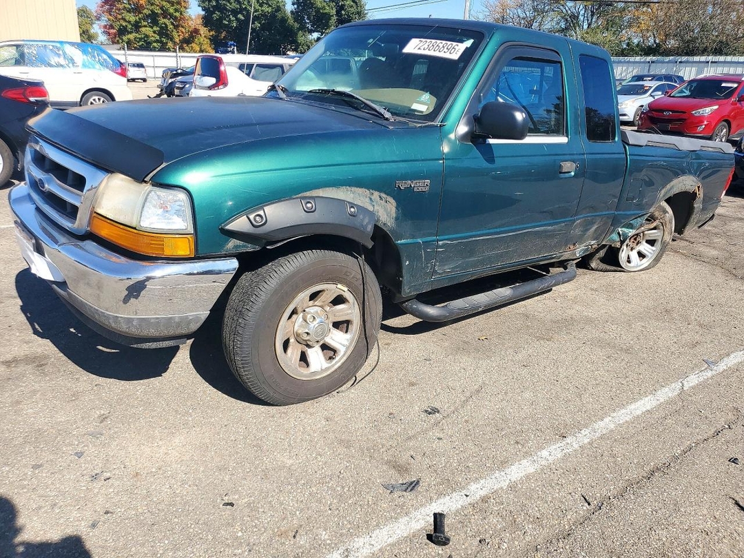 Vue de 2000 FORD RANGER SUPER CAB, angle 1