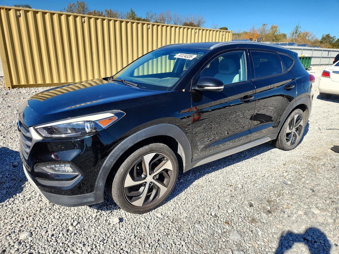 Vue de 2017 HYUNDAI TUCSON SPORT, angle 1