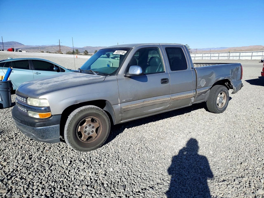 Вид 2000 CHEVROLET SILVERADO C1500, угол 1