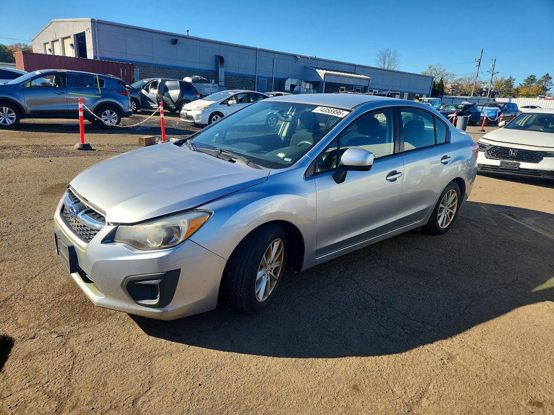منظر 2013 SUBARU IMPREZA PREMIUM، زاوية 1