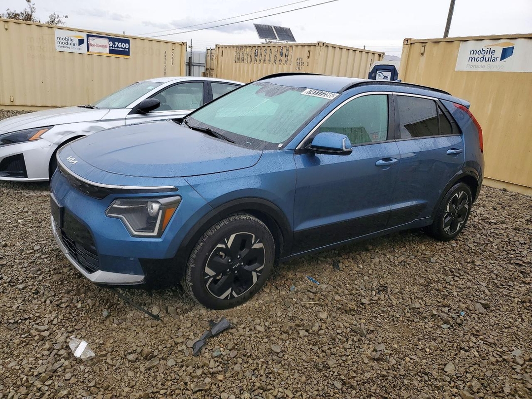 Vue de 2023 KIA NIRO WIND, angle 1