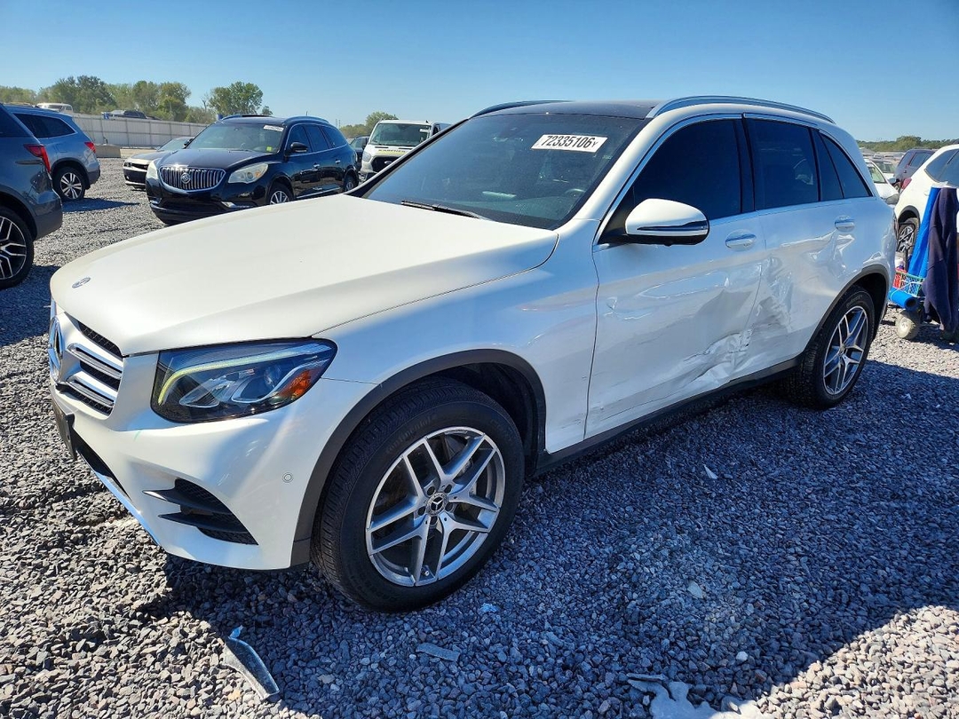 Vista de 2018 MERCEDES-BENZ GLC 300 4MATIC, ángulo 1