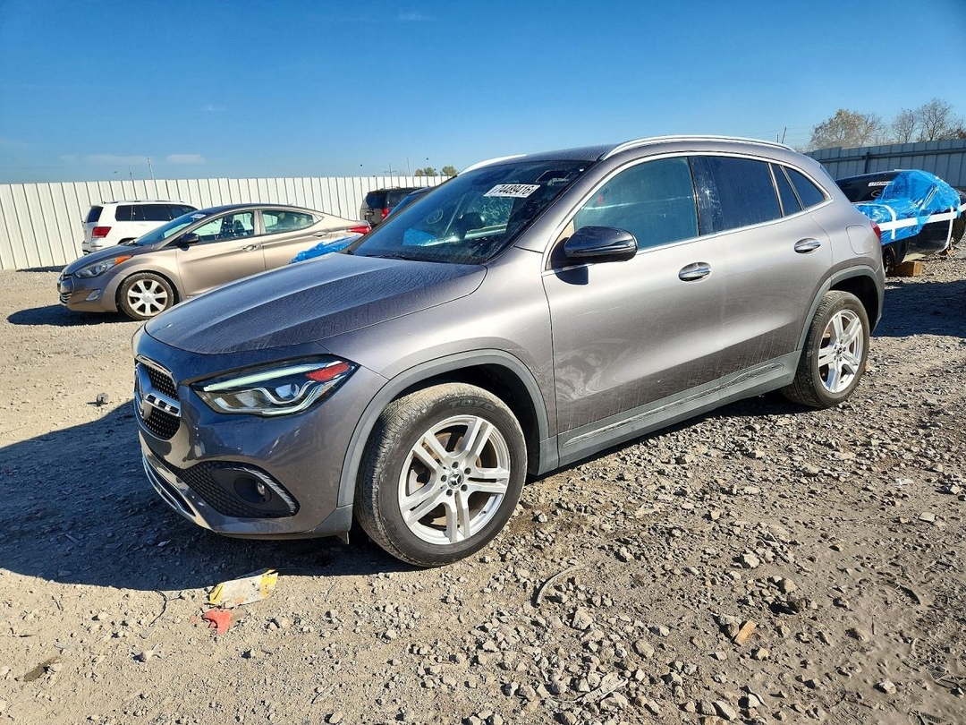منظر 2021 MERCEDES-BENZ GLA 250 4MATIC، زاوية 1